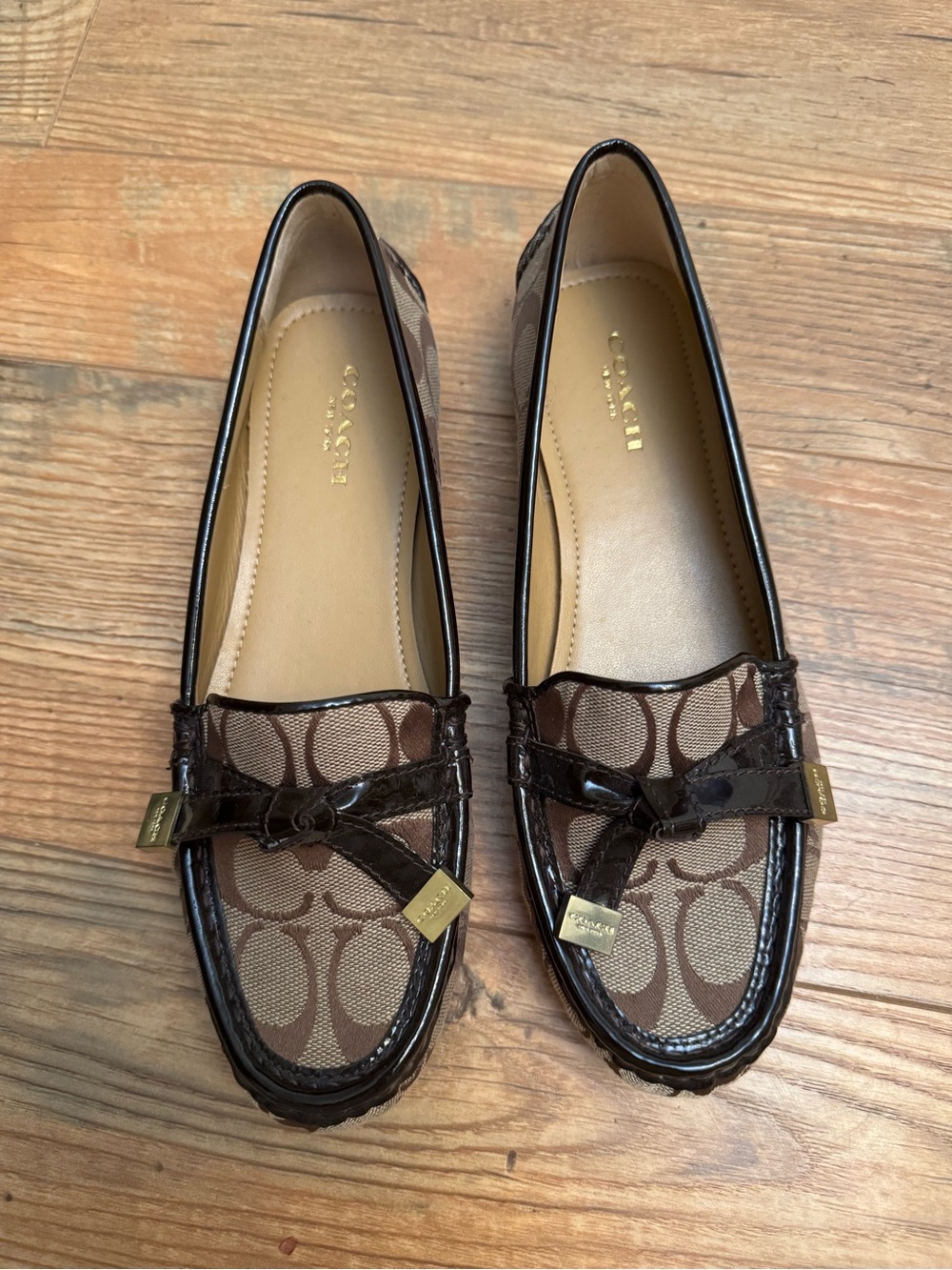 New jacquard Coach Frida Signature Loafers size 6.5